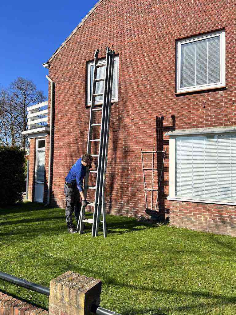 Nunspeet schoorsteenveger huis ladder